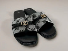 Load image into Gallery viewer, Veronica Sandals - black