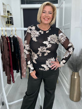 Load image into Gallery viewer, Lucy Top - 5 colours, 2 sizes