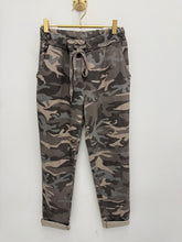 Load image into Gallery viewer, Camo magic trousers - 4 colours