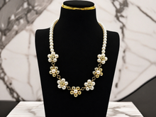 Load image into Gallery viewer, Rosa Necklace