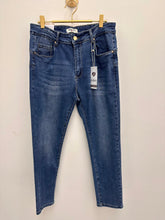 Load image into Gallery viewer, Vicky Jeans - dark