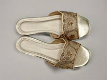 Load image into Gallery viewer, Saskia Sandals - gold