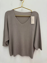 Load image into Gallery viewer, Lisa top - 12 colours