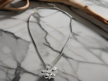 Load image into Gallery viewer, Daisy Necklace - 2 colours