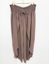 Load image into Gallery viewer, Mandy trousers - 11 colours