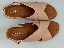 Load image into Gallery viewer, Clara wedges - nude