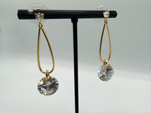 Load image into Gallery viewer, Naomi Earrings