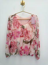 Load image into Gallery viewer, Petal top - 3 colours