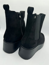 Load image into Gallery viewer, Sarah boots - black. GENEROUS FIT. SIZE 3s ONLY