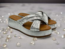 Load image into Gallery viewer, Lexie Wedges - silver