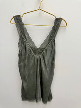 Load image into Gallery viewer, Minnie top - 8 colours