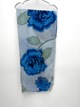 Load image into Gallery viewer, Rose scarf - 3 colours