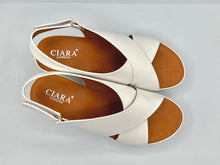 Load image into Gallery viewer, Clara wedges - white
