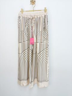 Load image into Gallery viewer, Caprice trousers
