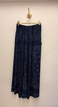 Load image into Gallery viewer, Zeta trousers - 10 colours
