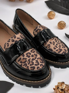 Load image into Gallery viewer, Beatrice loafers
