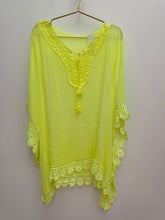 Load image into Gallery viewer, Tropic kaftan - 3 colours
