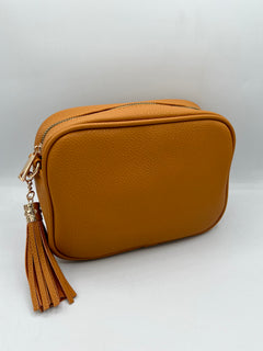 Load image into Gallery viewer, Tassel bag - Gold Metalwork
