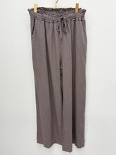 Load image into Gallery viewer, Tricia trousers - 7 colours
