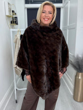 Load image into Gallery viewer, Petra cape - 3 colours
