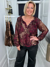 Load image into Gallery viewer, Elaine top - 4 colours
