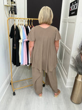 Load image into Gallery viewer, Ruth top - 9 colours

