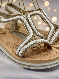 Load image into Gallery viewer, Jenny sandals - gold
