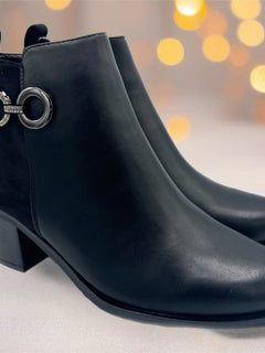 Load image into Gallery viewer, Verity boots
