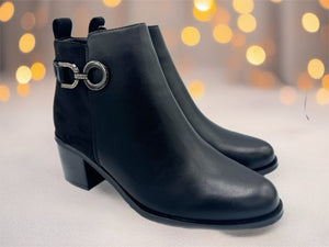 Verity boots
