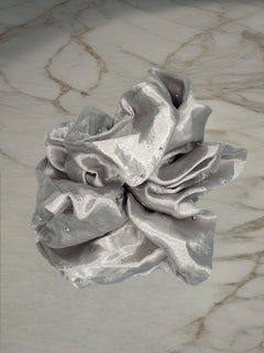 Load image into Gallery viewer, Kylie Hair Scrunchie
