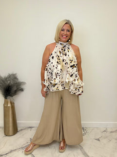 Load image into Gallery viewer, Selina top - 3 Sizes
