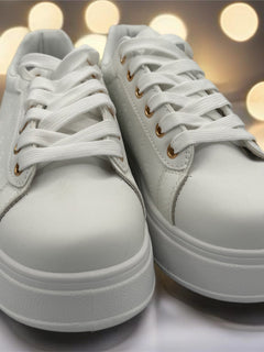 Load image into Gallery viewer, Lisa Trainers - white &amp; gold
