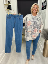 Load image into Gallery viewer, Nancy jeans
