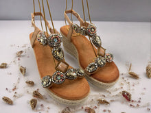 Load image into Gallery viewer, Kylie Wedges - Beige

