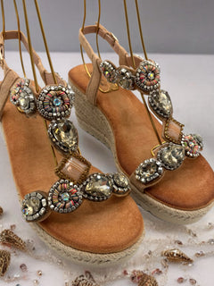 Load image into Gallery viewer, Kylie Wedges - Beige
