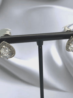 Load image into Gallery viewer, Tia Earrings
