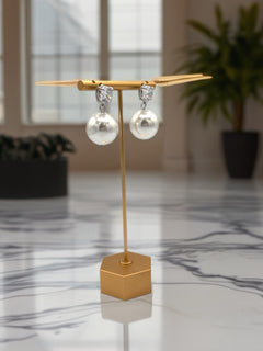 Load image into Gallery viewer, Honey Pearl Earrings
