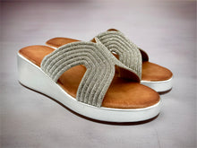 Load image into Gallery viewer, Marbella wedges - silver
