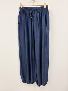Load image into Gallery viewer, Casey Trousers
