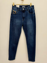 Load image into Gallery viewer, Missy jeans
