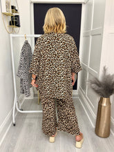 Load image into Gallery viewer, Denise jacket - 2 colours

