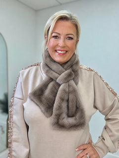 Load image into Gallery viewer, Tiffany Scarf
