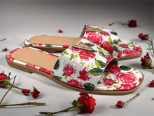 Load image into Gallery viewer, Fleur Sandals - White
