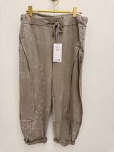 Load image into Gallery viewer, Colleen trousers - 4 colours
