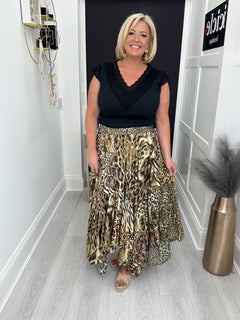 Load image into Gallery viewer, Clara skirt
