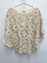 Load image into Gallery viewer, Kim top - 2 colours
