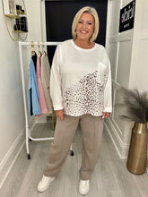 Load image into Gallery viewer, Leanne top - 5 colours
