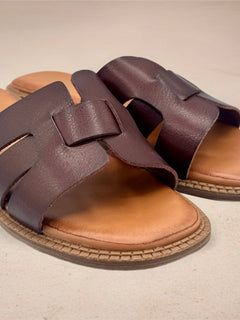 Load image into Gallery viewer, Hannah Sandals - Chocolate brown
