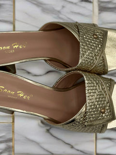 Load image into Gallery viewer, Isobel heels - gold
