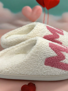 Load image into Gallery viewer, Mama slippers
